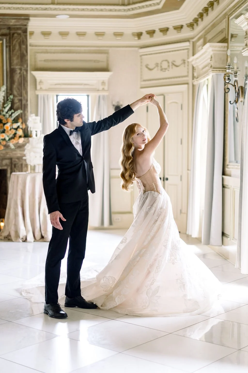How to Use Live Music to Elevate Your Wedding Atmosphere