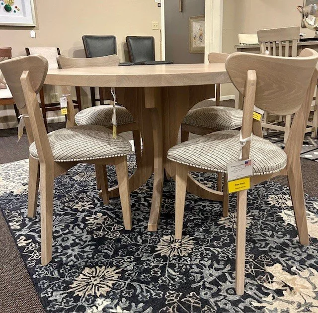 $8045-48 rd. table and 4 chairs-2528380 and 2528360-.jpg
