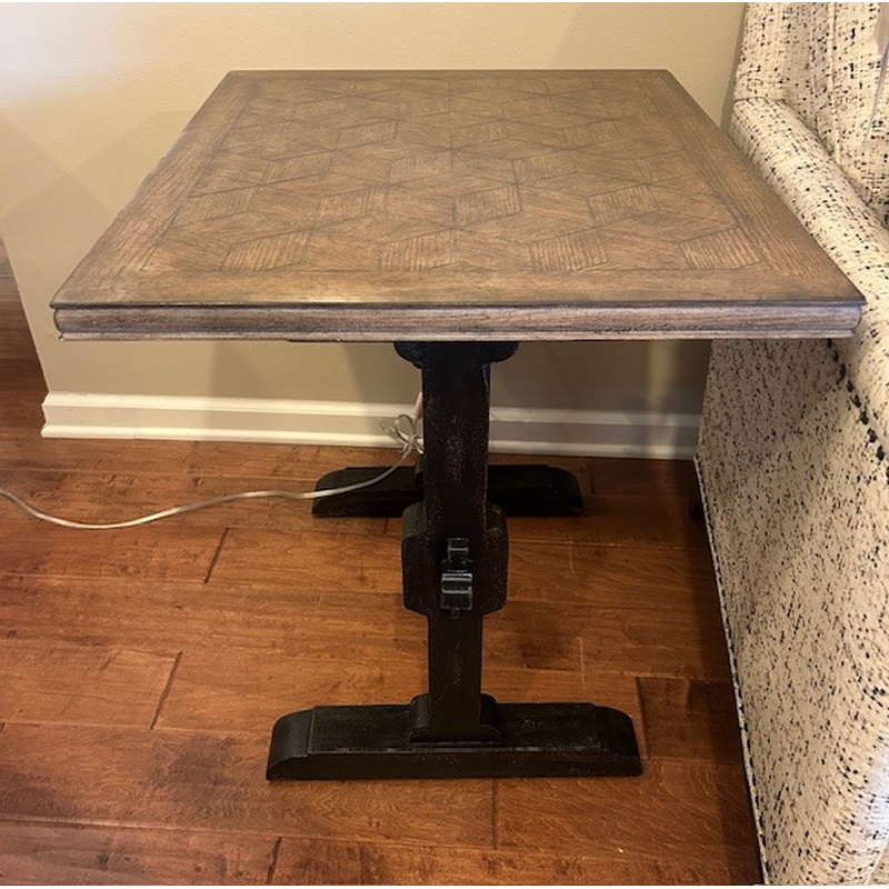 2577560-$944-26w-22s-25.25 h_square.png