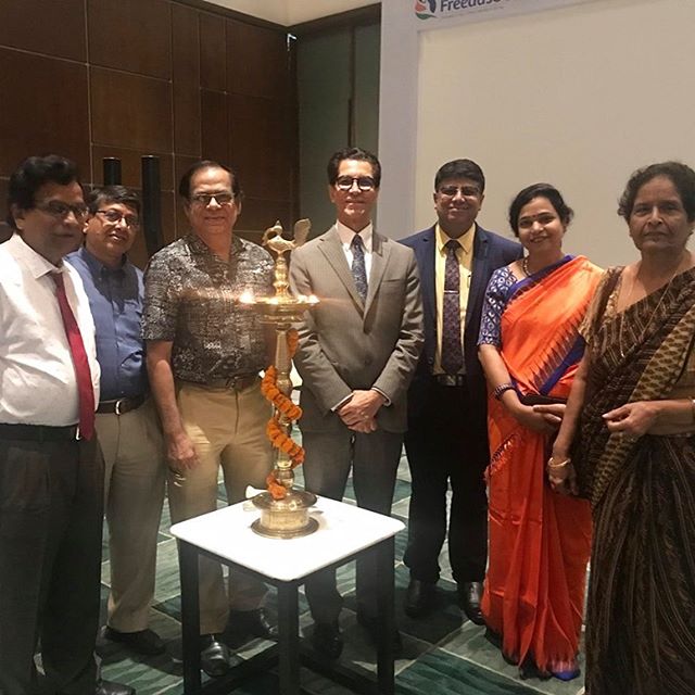 Camran Nezhat, MD, FACOG, FACS, on behalf of Worldwide EndoMarch, is in India raising awareness about endometriosis and it&rsquo;s crippling effects on infertility, pain, and organ dysfunction. Picture above is from his first stop in Kolkata. Very en