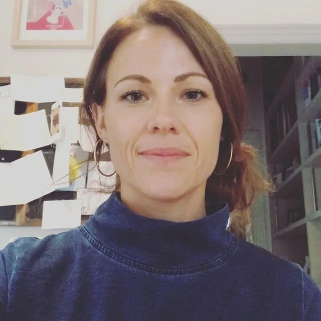 So can you separate your head from your heart? Watch this video to hear what I mean...✨
_
As video 2 suggests, check-in now....place a hand on your heart to access your centre, breathe into your heart space, and simply sense what you feel...it may be something it may be nothing. But the more you tune in, the more you start feeling...let me know what comes up for you in the comments below 👇
_
I think of my heart as my home. My inner space for calm, peace, support and guidance. You get whispers from this space when you make time to listen...✨
_
Pregnancy, birth and motherhood is an emotional time. A time when you need self-compassion, confidence and also need to stay in your own lane, travelling your journey in your unique way. And tuning into your heart centre can really support you through this period of growth...✨
_
So comment below...did you feel anything, how did it feel placing a hand on your heart and connecting in this way, do you use your heart to guide you already? Let me know...or if you have any questions, as always do hola👇