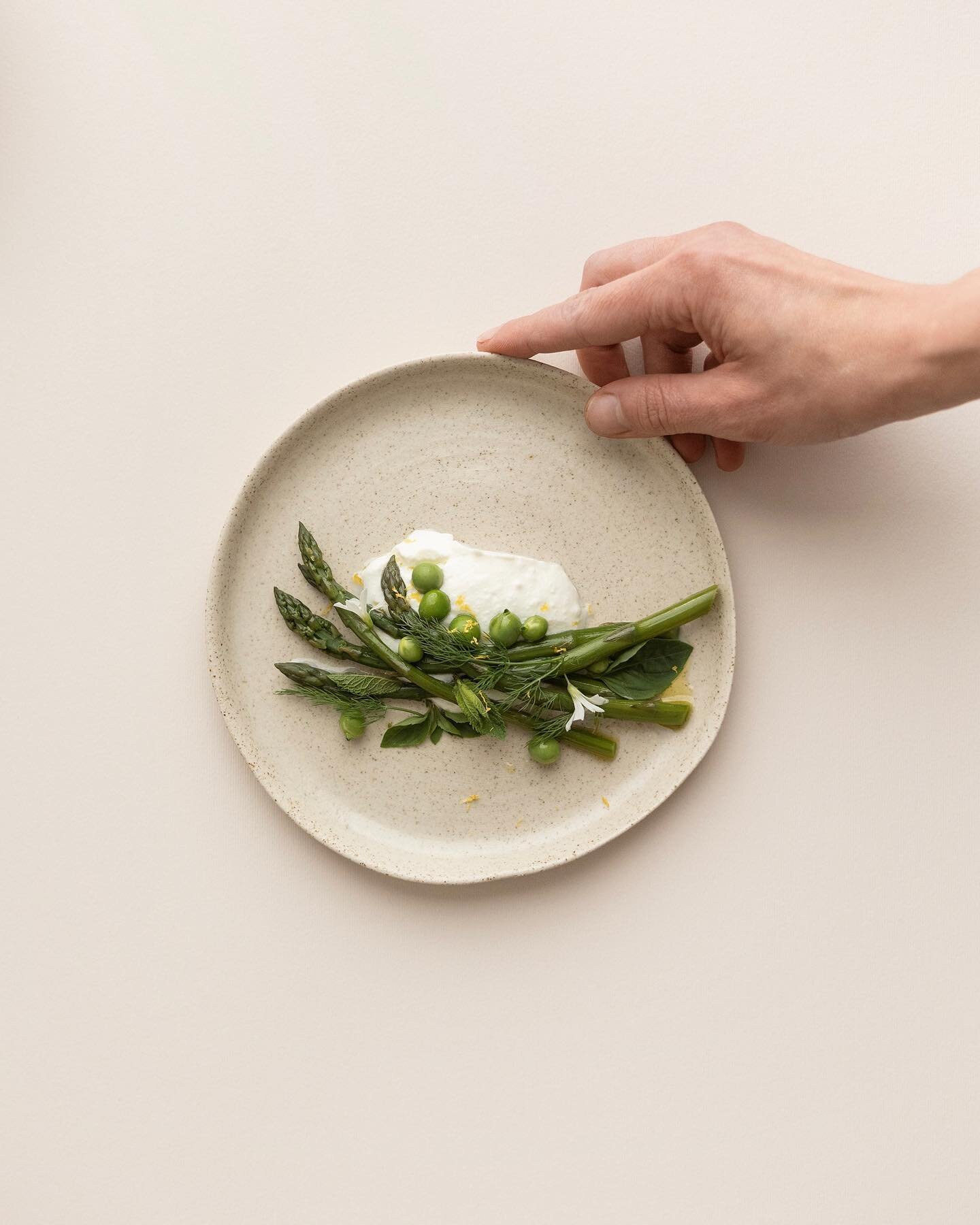 Chiara Barla daFusillo

-

A weekend spent in our kitchen with @chiara.barla, owner and chef of @apotek_57 in Copenhagen. 
It was fun to take pictures of her incredible food in our studio and gather people around the table to enjoy it.

Thanks to @la