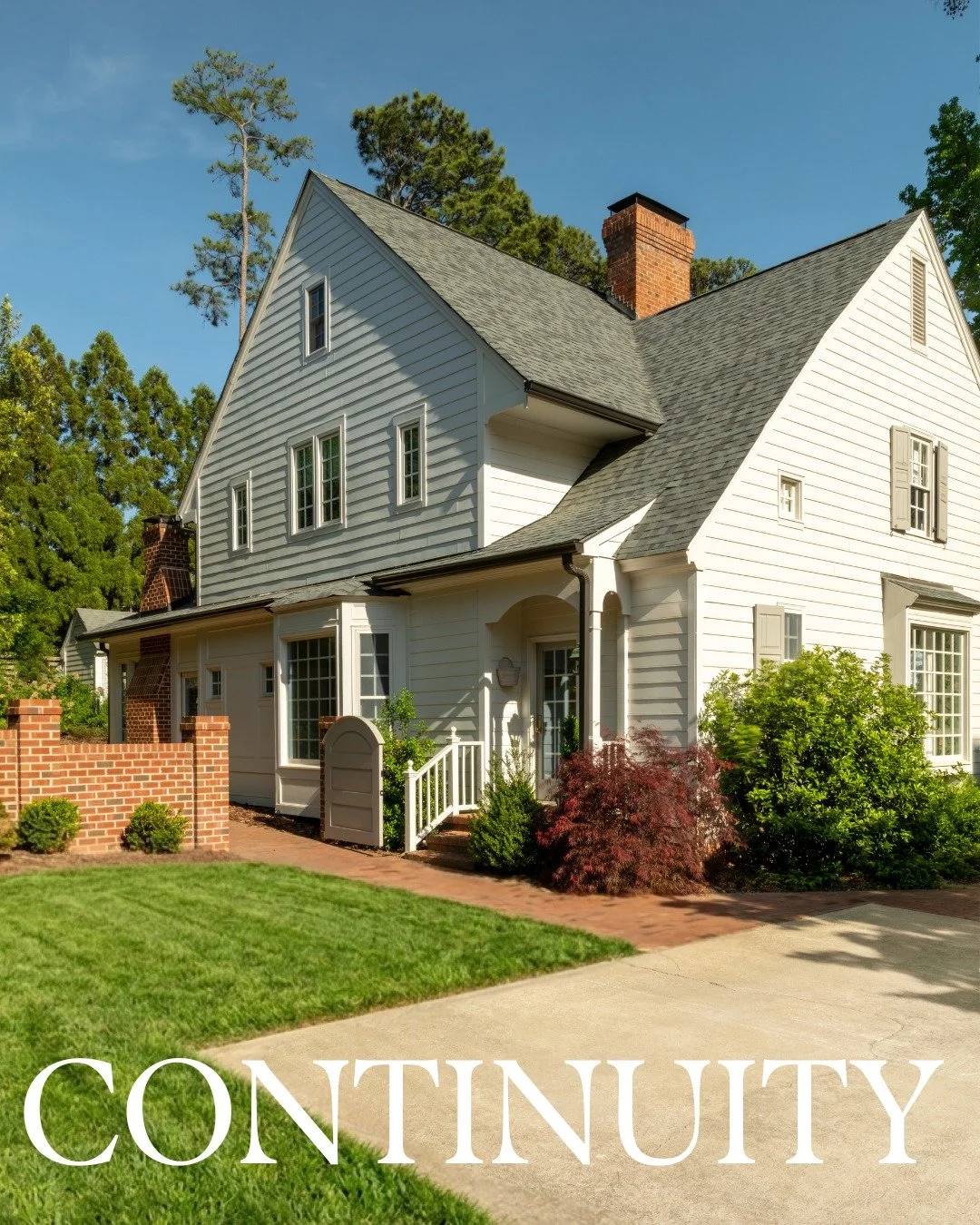 A study in continuity.
To accommodate a new sunroom, mudroom, and primary suite, I looked to the existing lines of this Colonial-inspired farmhouse. By extending the main gable and mirroring the original rooflines, the addition becomes a quiet evolut