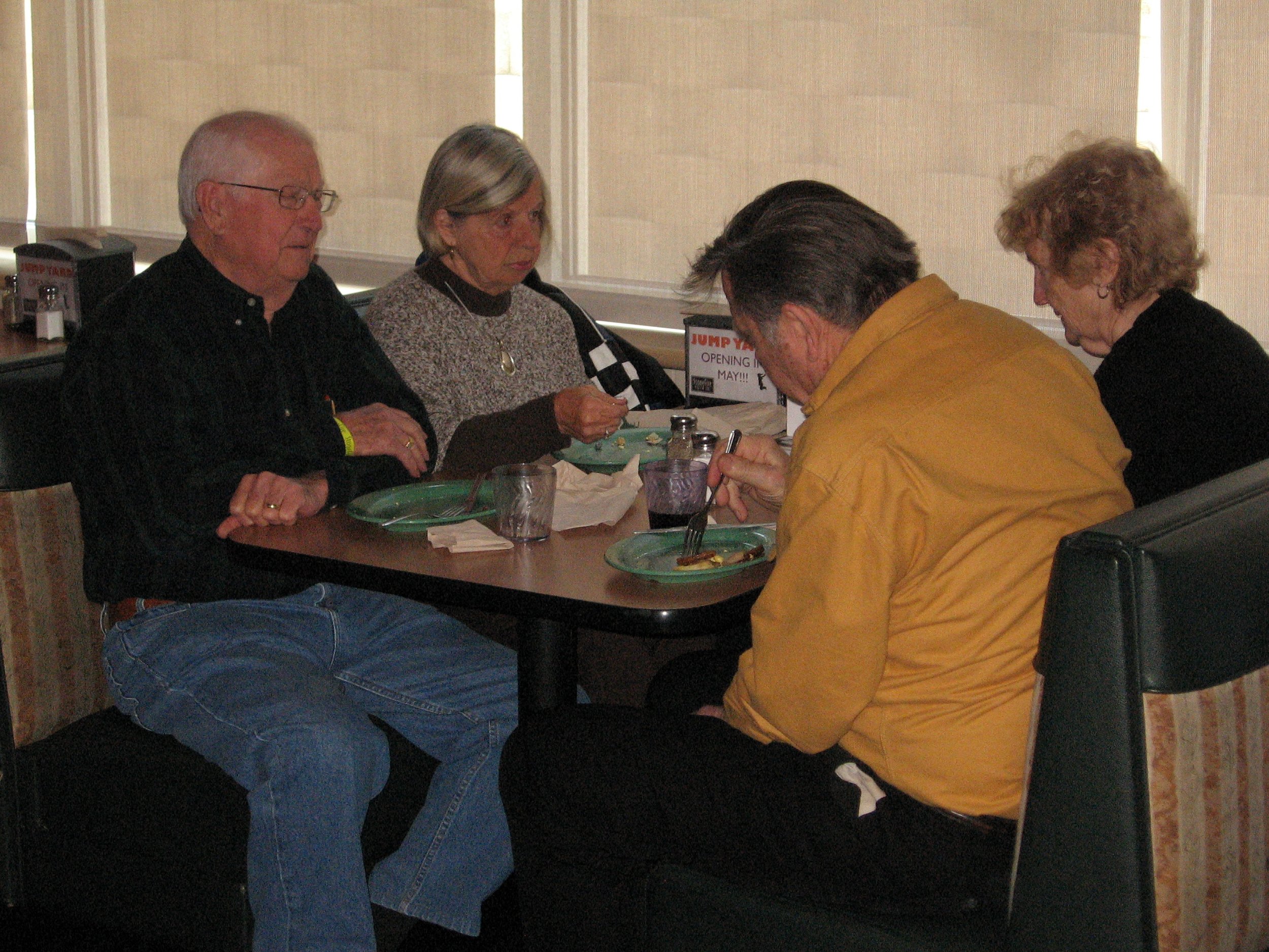 Club Pizza Meeting 014.JPG