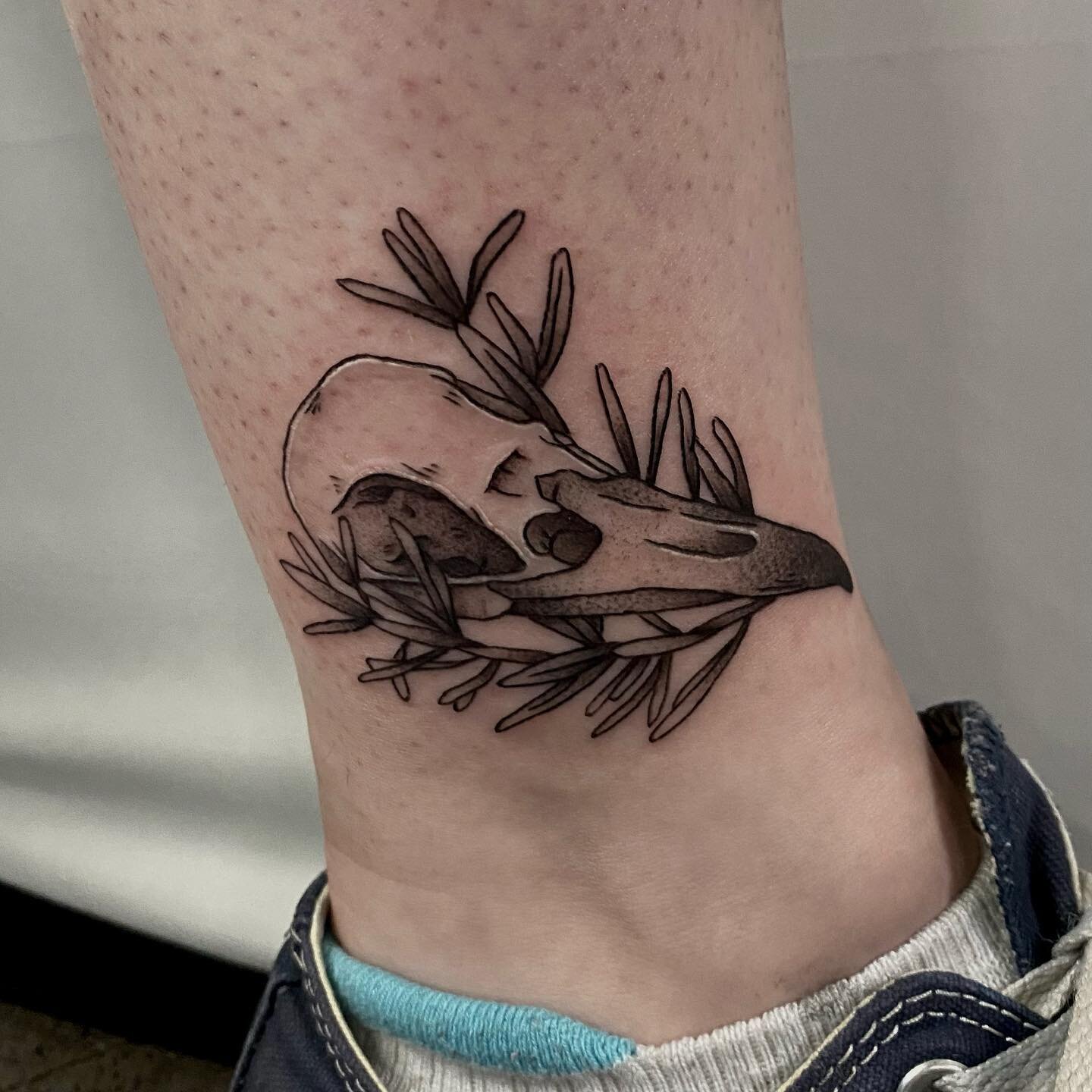 Got to do the crow skull from my flash yesterday, super proud of this one 💀
