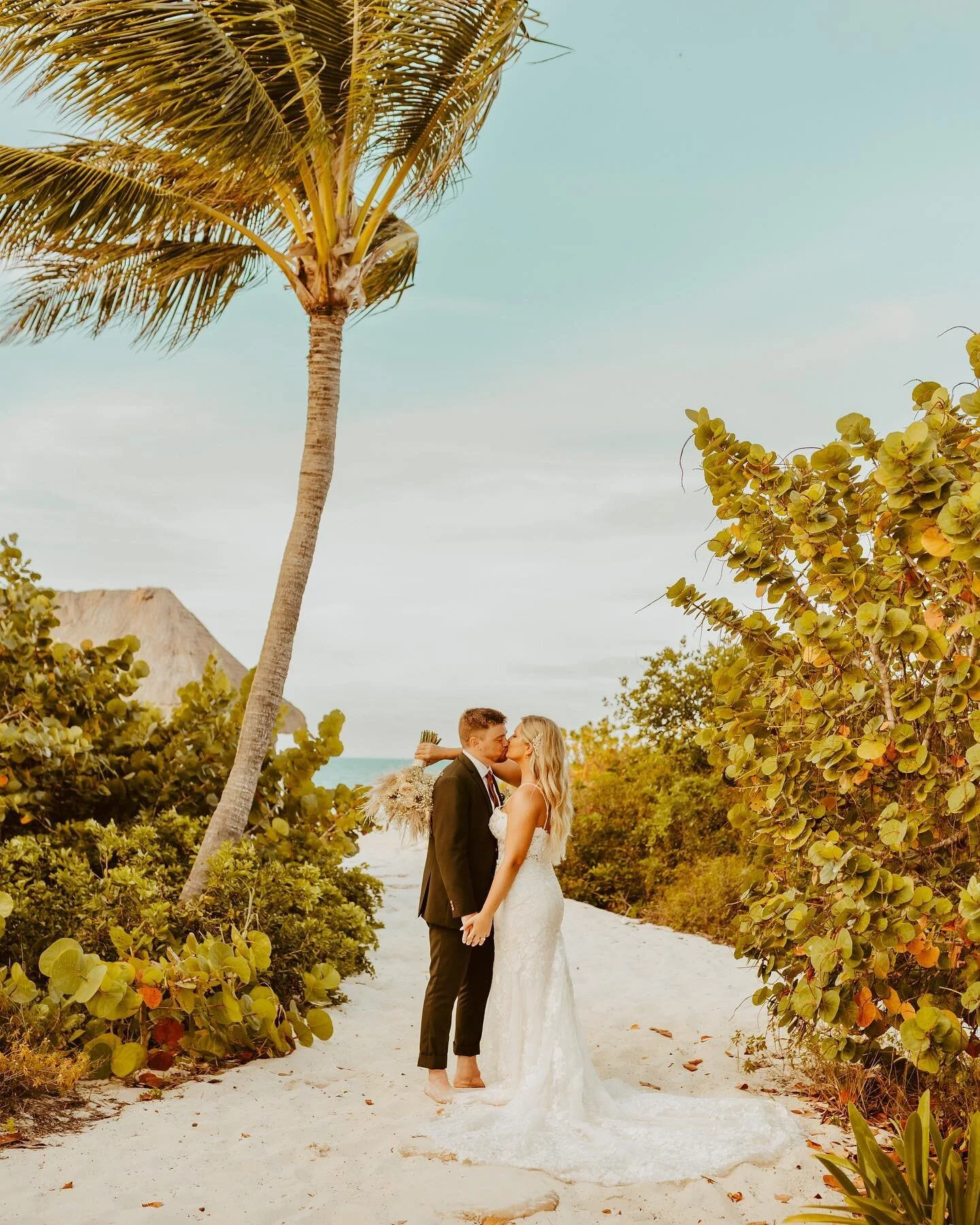 Elopement and wedding photographer based in Minnesota