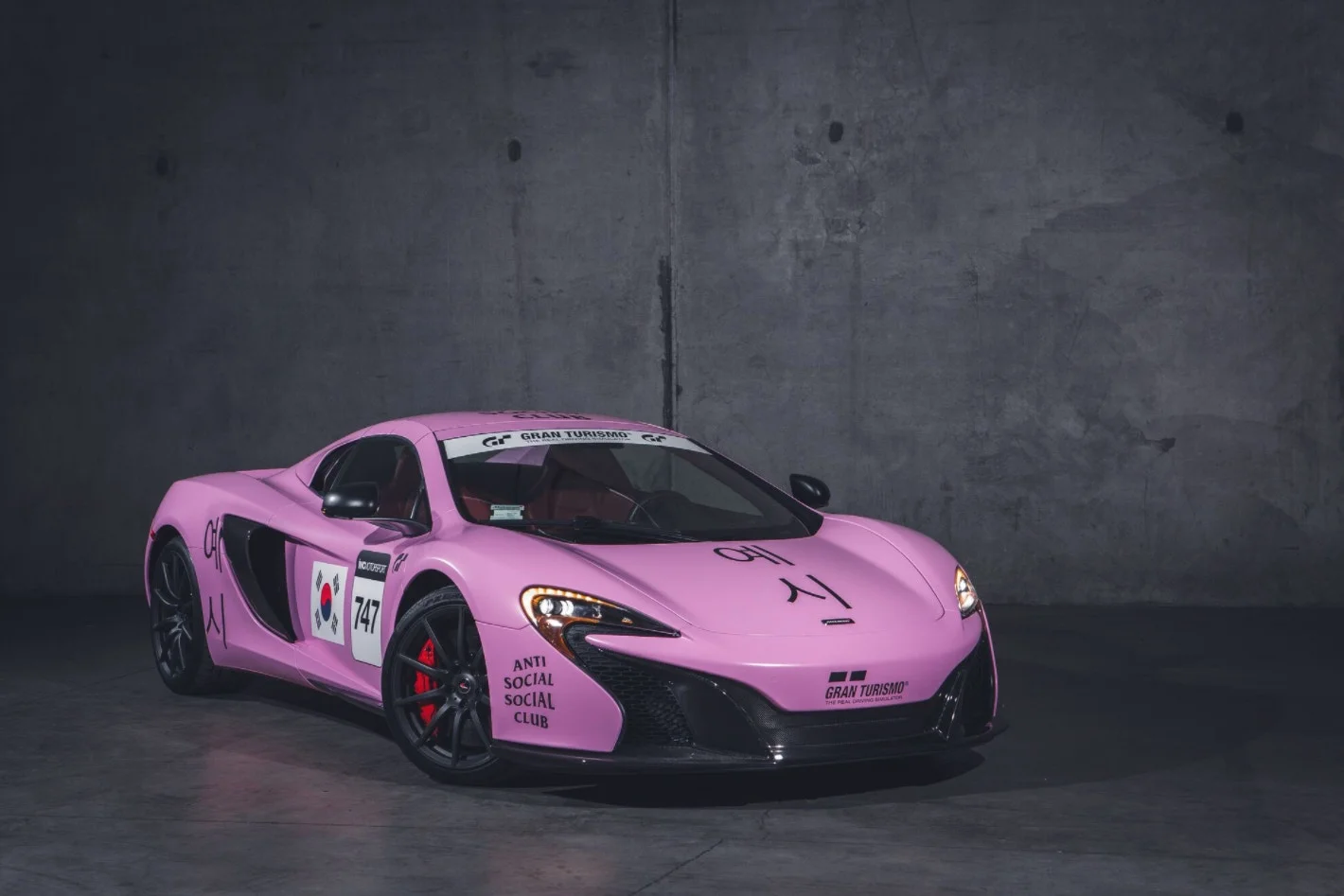 bape-undefeated-gran-turismo-supercars-playstation-3.jpg