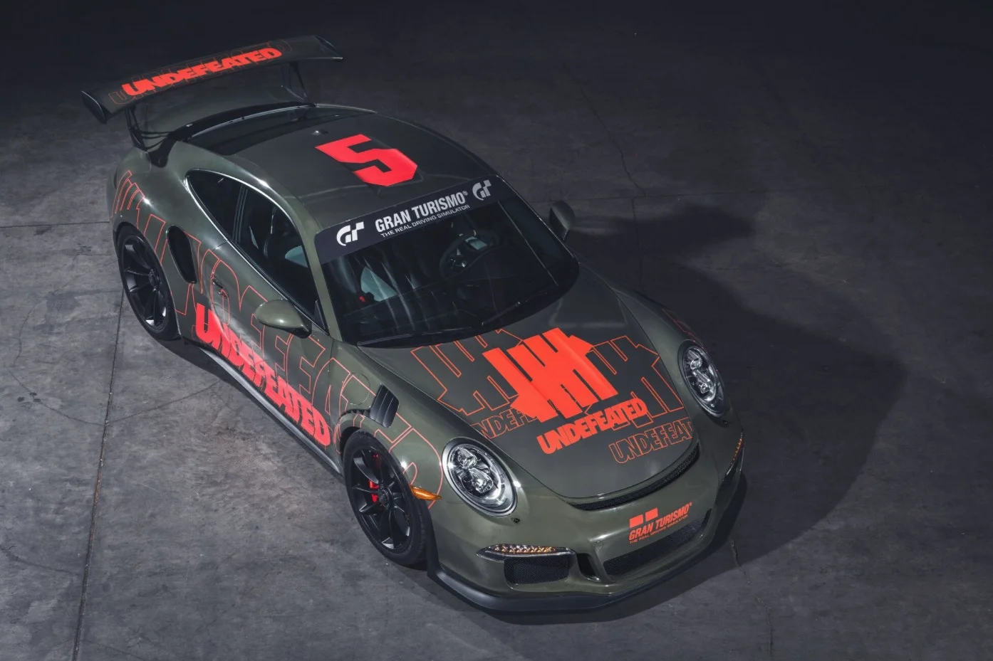bape-undefeated-gran-turismo-supercars-playstation-7.jpg