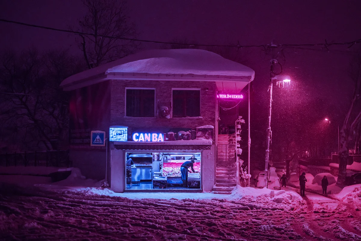 elsa-bleda-neon-photography-1.jpg