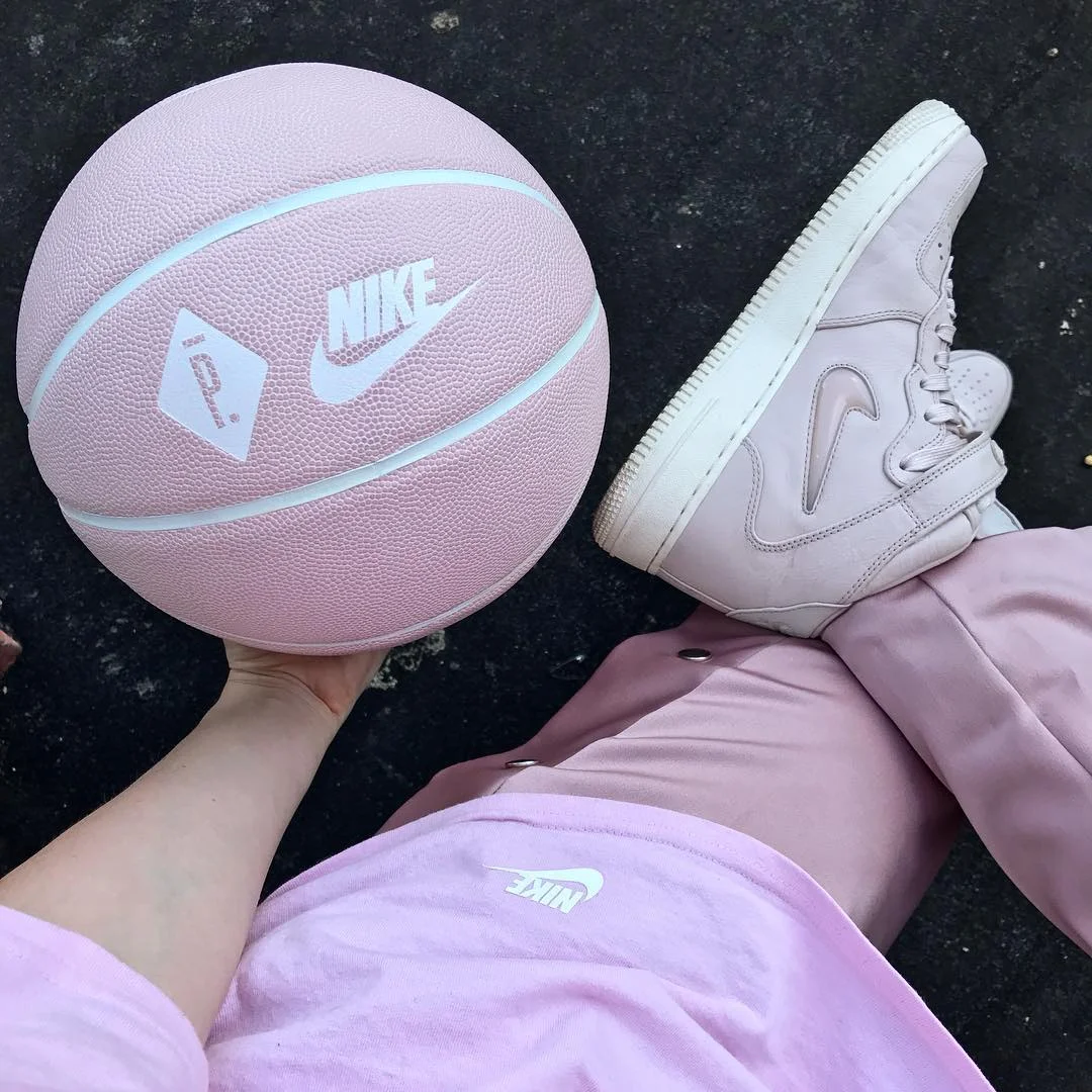 miniswoosh-nike-instagram-fashion-2.jpg