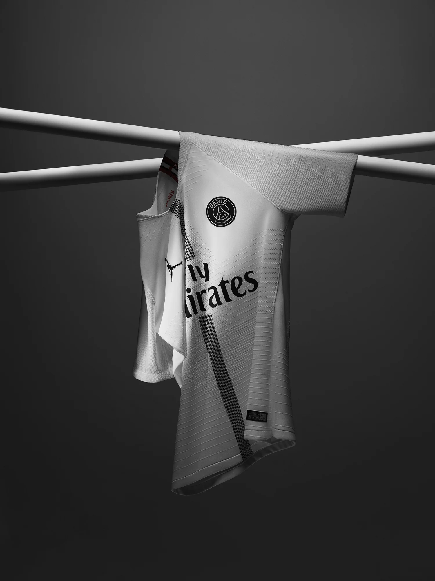 Jordan-Brand-x-Paris-Saint-Germain-1.jpg