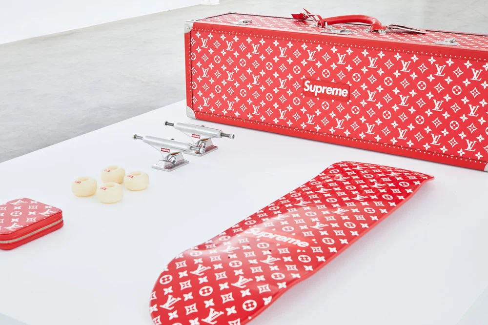 https_%2F%2Fhypebeast.com%2Fimage%2F2018%2F11%2Fsupreme-skate-deck-accessory-collection-inferno-exhibition-27.jpg