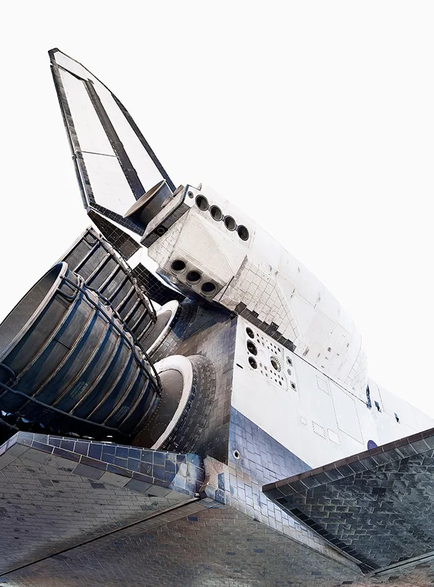 https___hypebeast.com_image_2019_07_nasa-past-present-dreams-of-the-future-benedict-redgrove-photobook-apollo-11-16.jpg