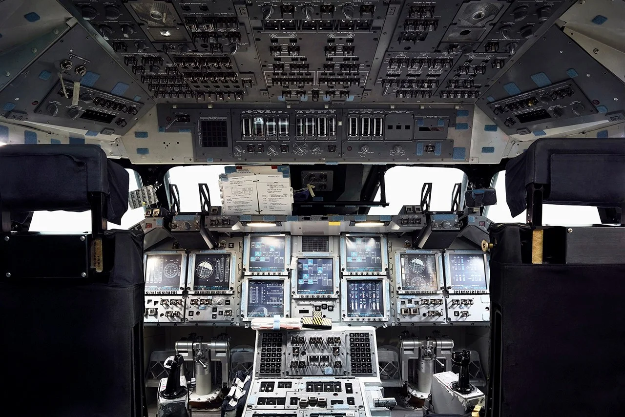 https___hypebeast.com_image_2019_07_nasa-past-present-dreams-of-the-future-benedict-redgrove-photobook-apollo-11-12.jpg