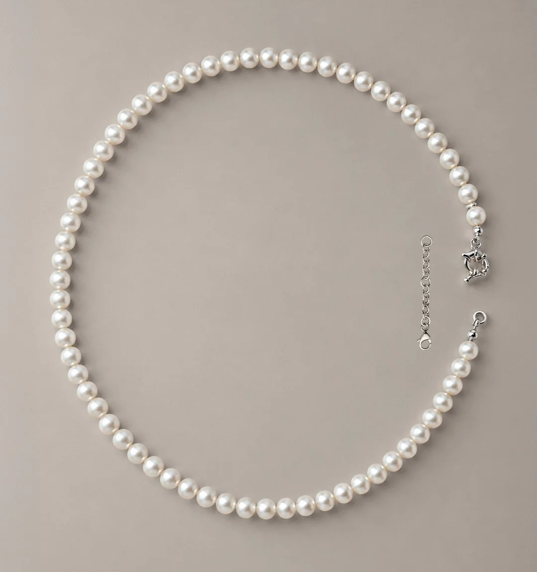 white pearl necklace.jpg