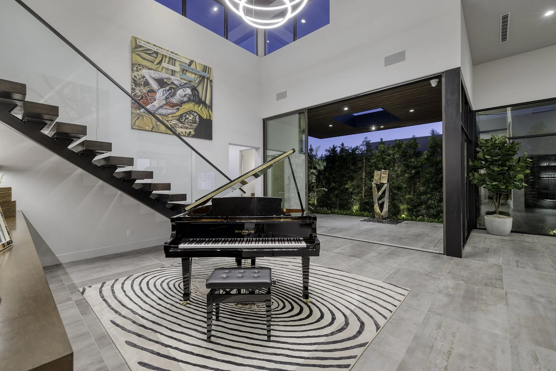 05Foyer3.jpg