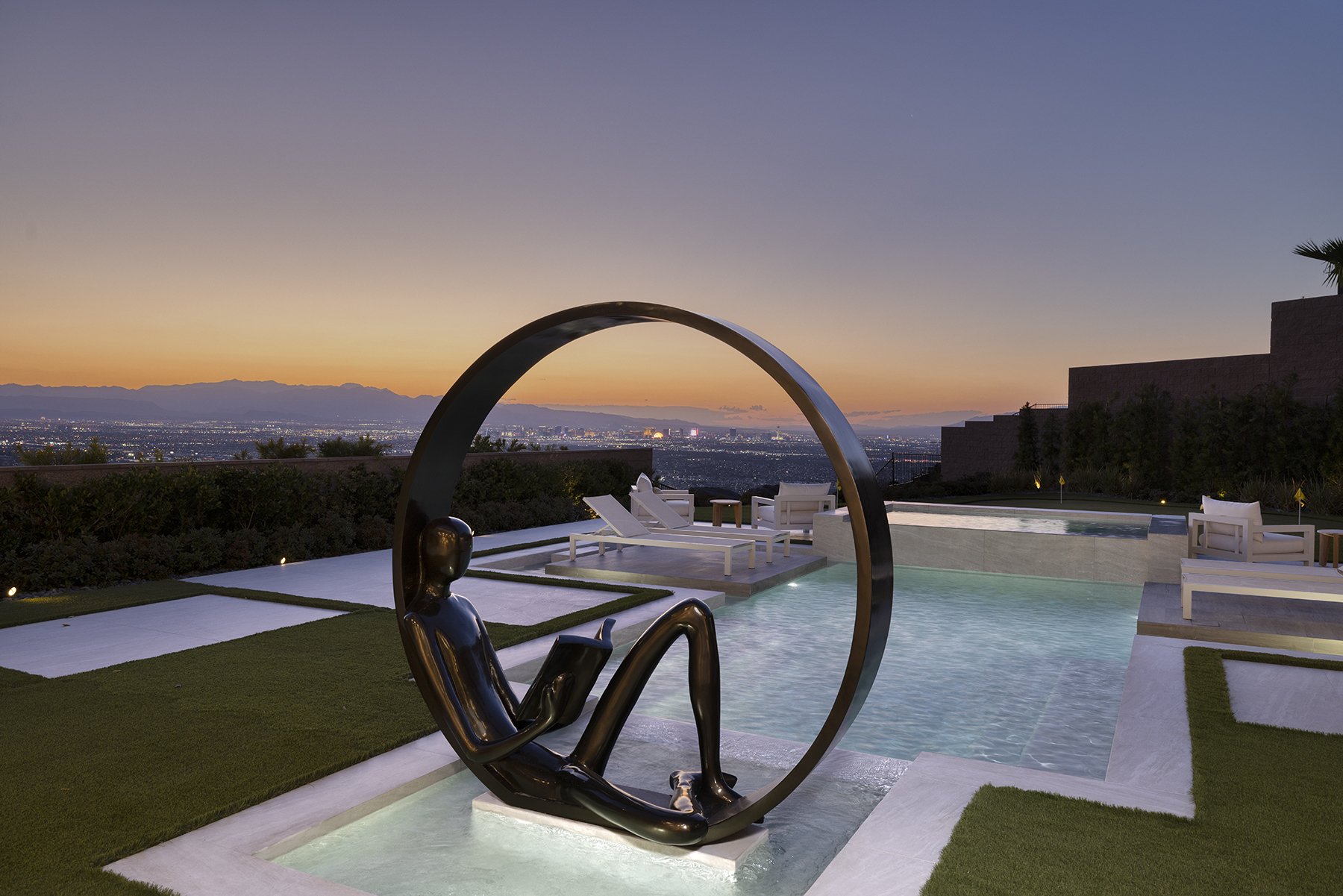 36PoolStatue.jpg