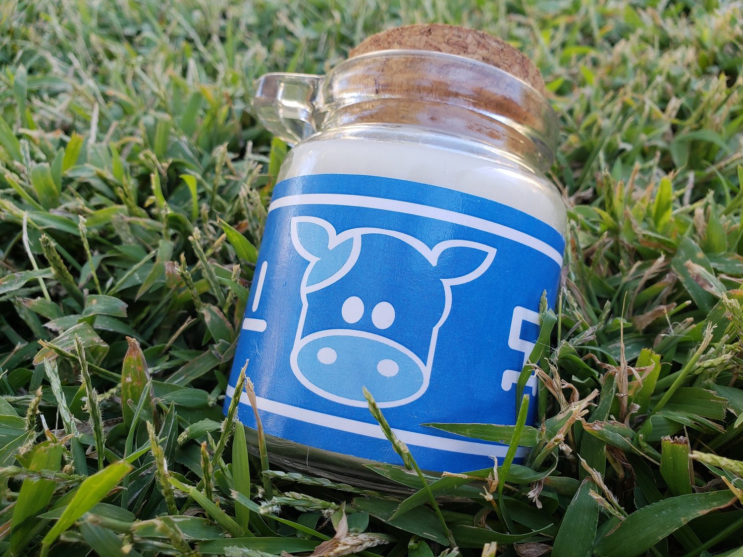 Lon lon milk bottle