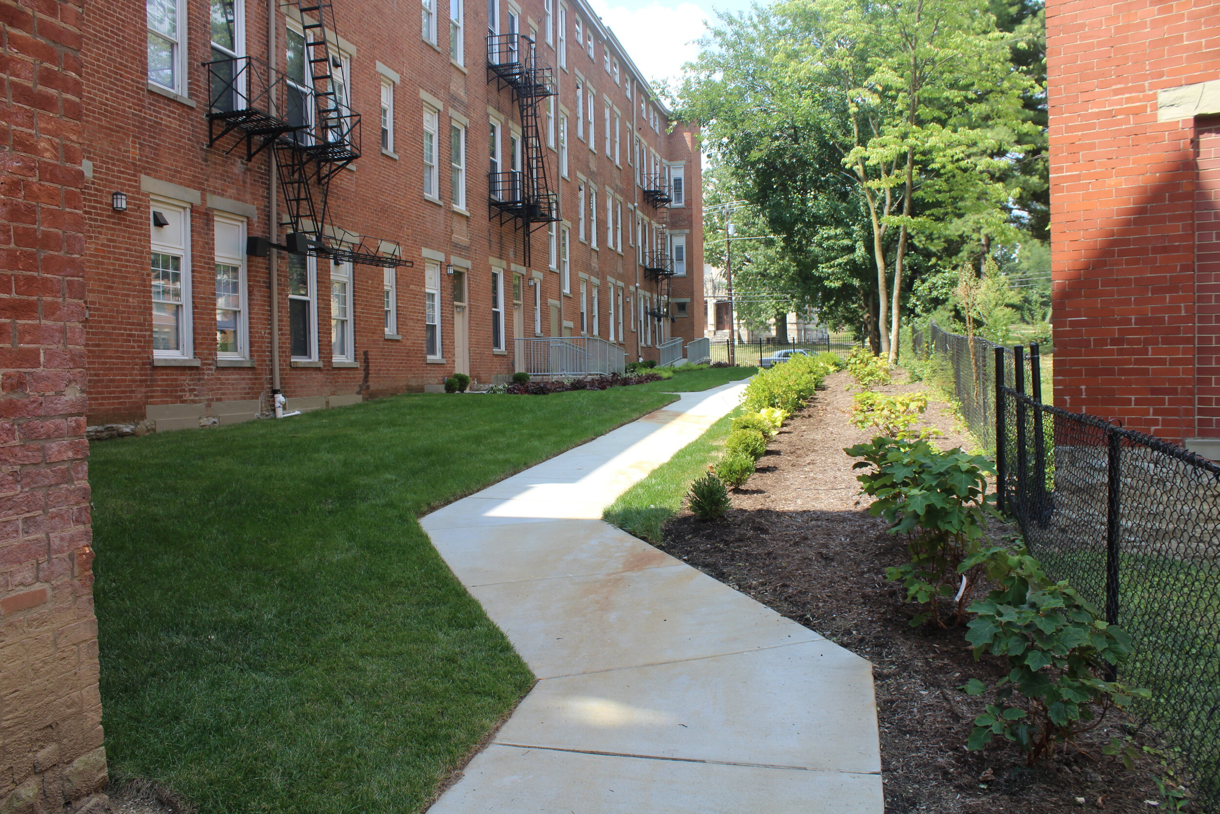 Somerset Apartments, Blair Avenue