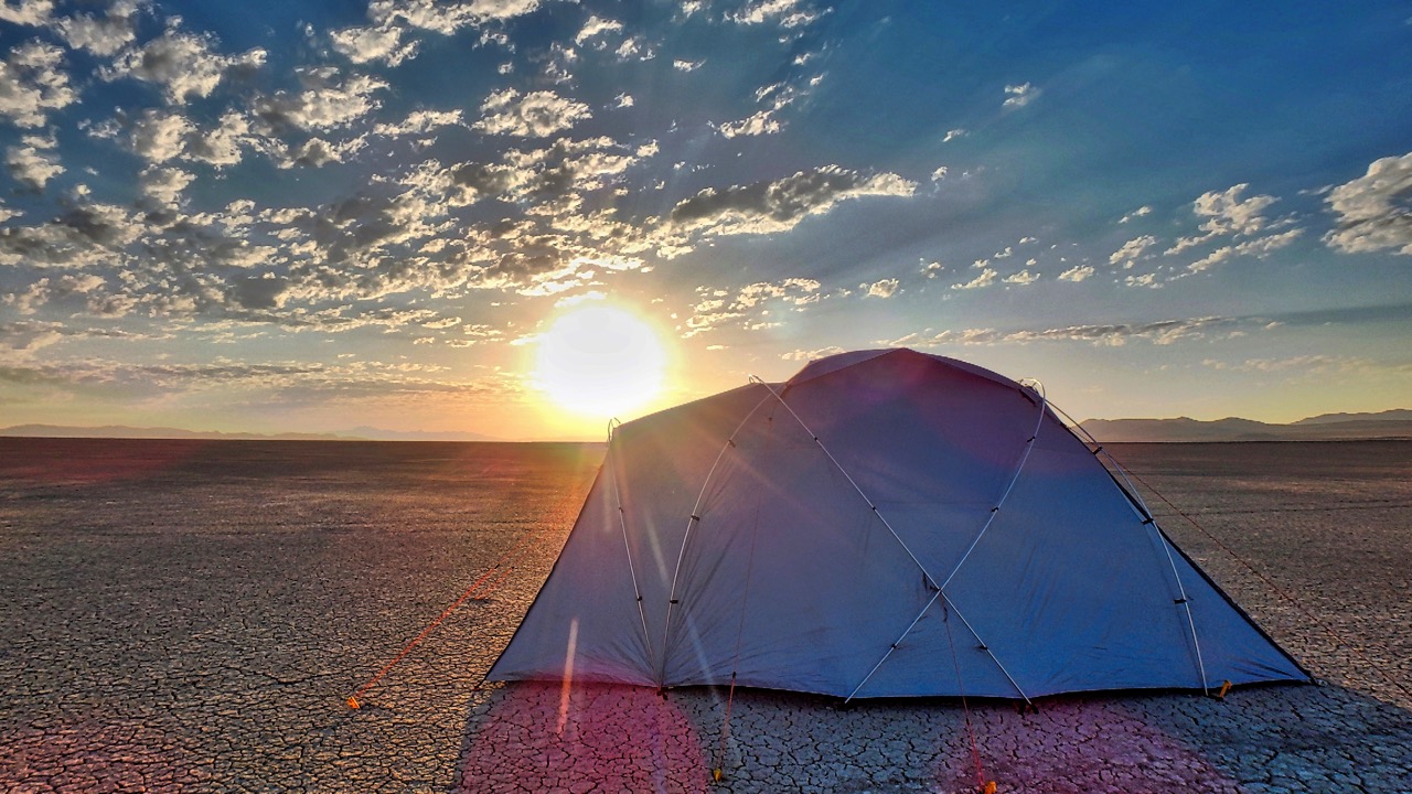 Dawn tent side profile-i.jpg