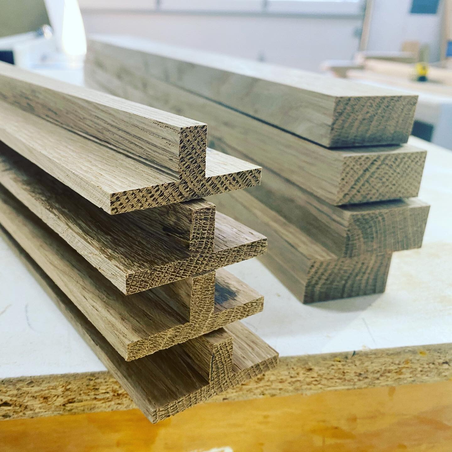 It&rsquo;s alright to look at these pretty legs!! Quartersawn white oak on all four sides with 1&rdquo; taper on both vertical planes.  #glueup #quartersawnwhiteoak #customwoodworking #tablelegs #islandlegs #tablesawmade