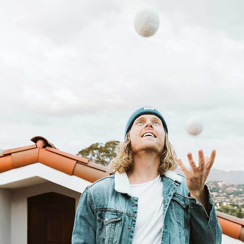 Accessories-DryerBalls-Lifestyle.jpg