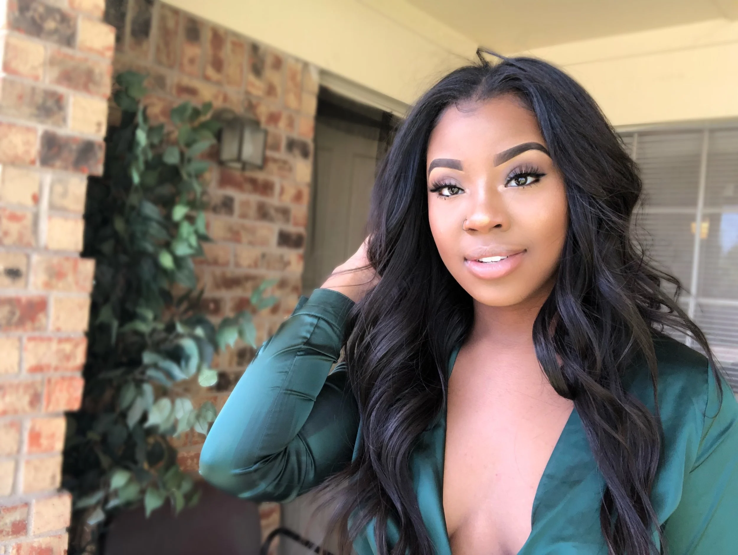 Meet Deziraye, hair stylist behind @ DezirayeSeaberry Location: Arlington, Texas