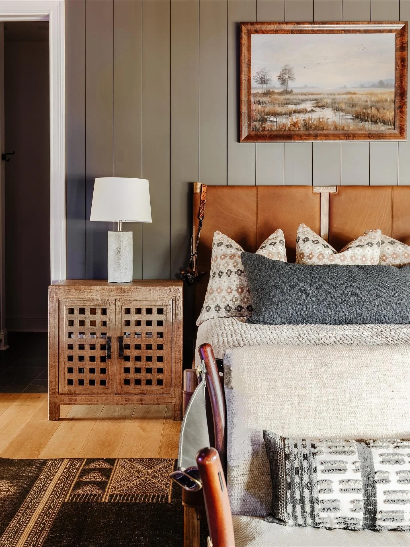 Layers of texture, earthy tones, and a little outdoors. So much warmth and character to make this boys&rsquo; room feel timeless.