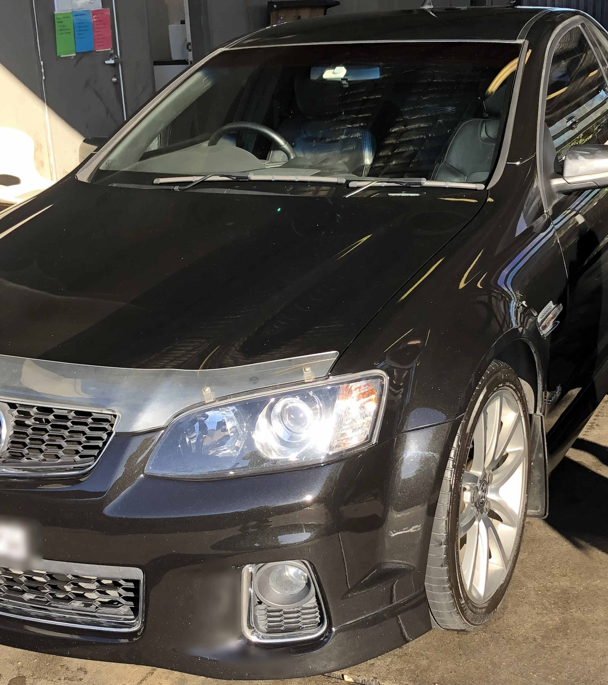 Hand Polish Holden Commodore Ute