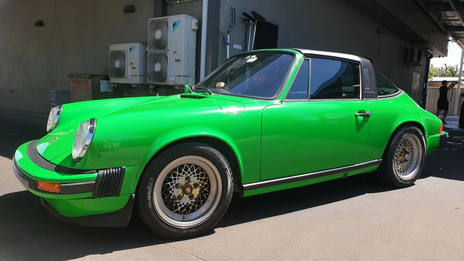 Porsche VIP Wash & Polish