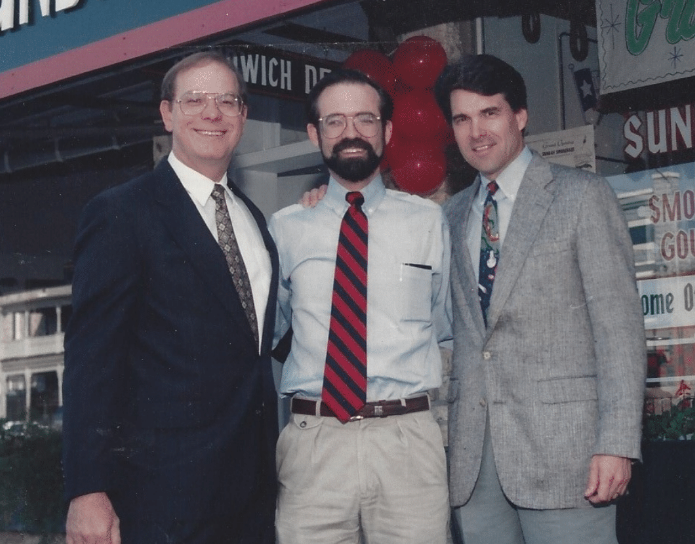 Dr. Leininger &amp; Gov Rick Perry 