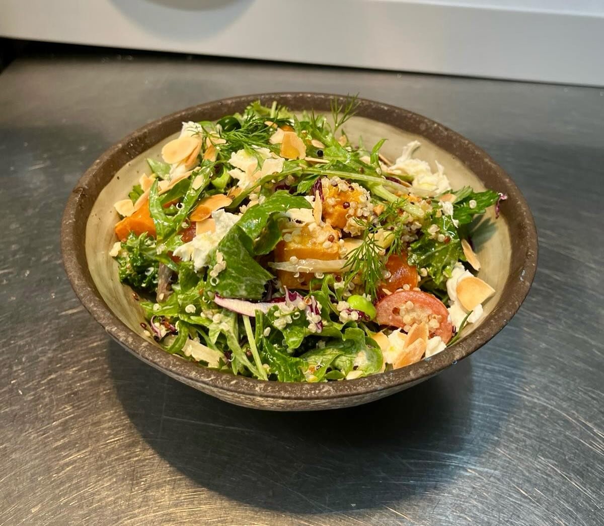 Our new Roast Pumpkin Salad is perfect for Autumn lunches. 🍁

Featuring quinoa, edamame, tomato, kale, red cabbage, pickled fennel, parsley, dill, feta, roasted almonds &amp; citrus tahini dressing. Add poached chicken or smoked salmon. 👌