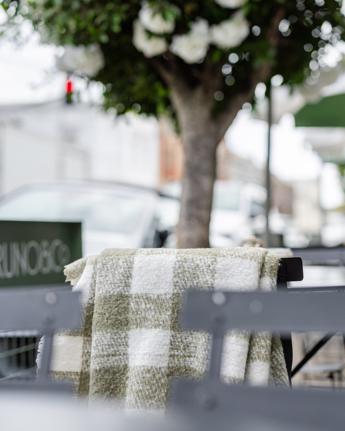 Who says cold weather means you have to stay indoors? Not us! ☕️❤️ Pick up a warm drink and a blanket from our caf&eacute; in Armadale, and relish the great outdoors while staying cozy. Let's make winter enjoyable, one sip at a time!
Open today from 