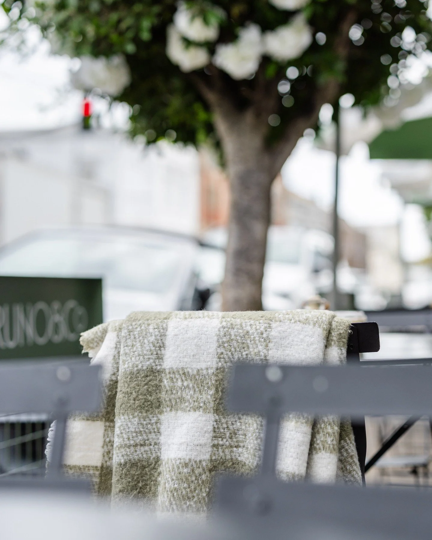 Who says cold weather means you have to stay indoors? Not us! ☕️❤️ Pick up a warm drink and a blanket from our caf&eacute; in Armadale, and relish the great outdoors while staying cozy. Let's make winter enjoyable, one sip at a time!
Open today from 