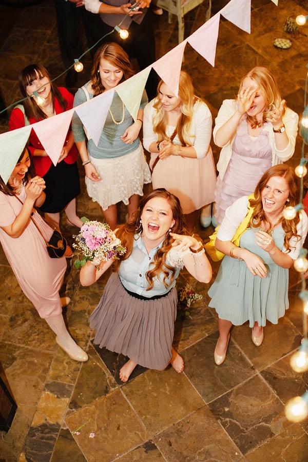 Photo by Jessie Alexis Photography / Smile -- you're about to learn how to set up a wedding budget!