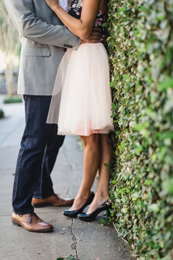 Gorgeous engagement photo outfit ideas