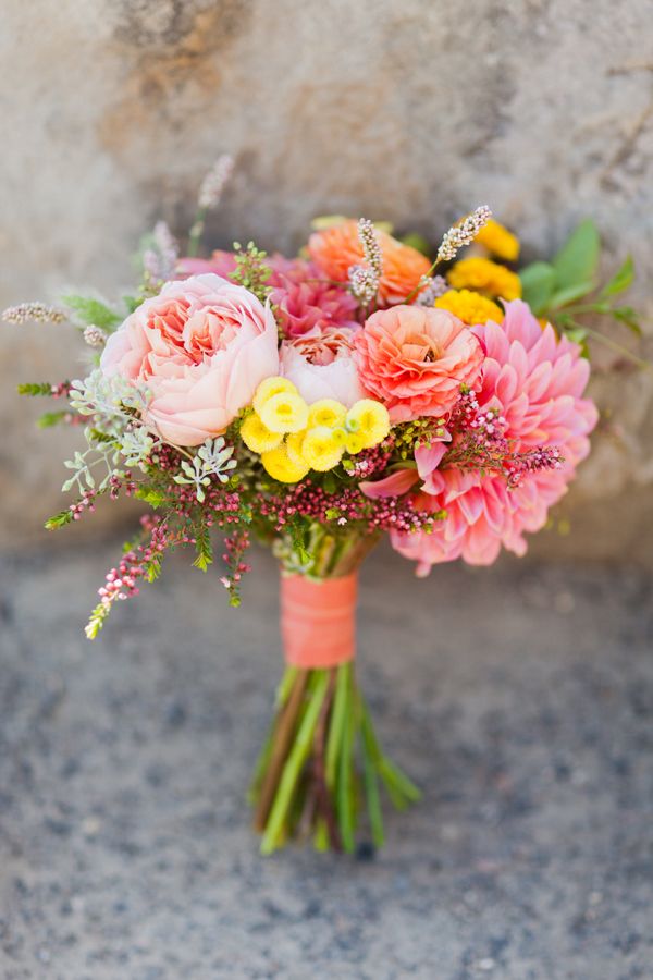 Photo by Emily Scannel Photography via Wedding Chicks