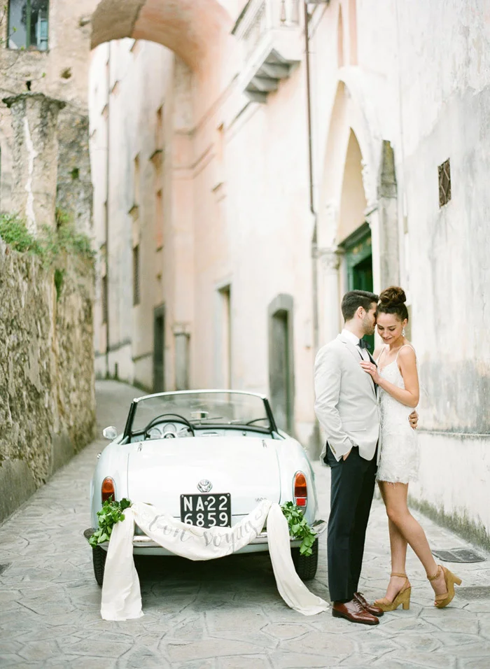 Photo by KT Merry via Style Me Pretty