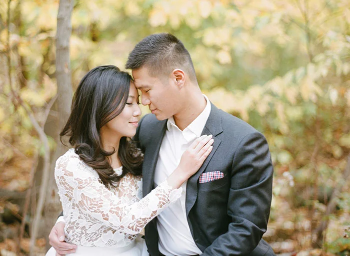 Sweet engagement photo pose idea.