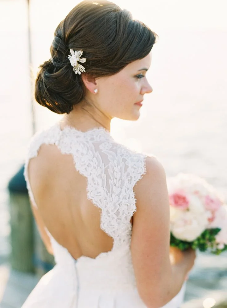 25 Keyhole Wedding Dress Ideas For A Subtle Sexy Bridal Look