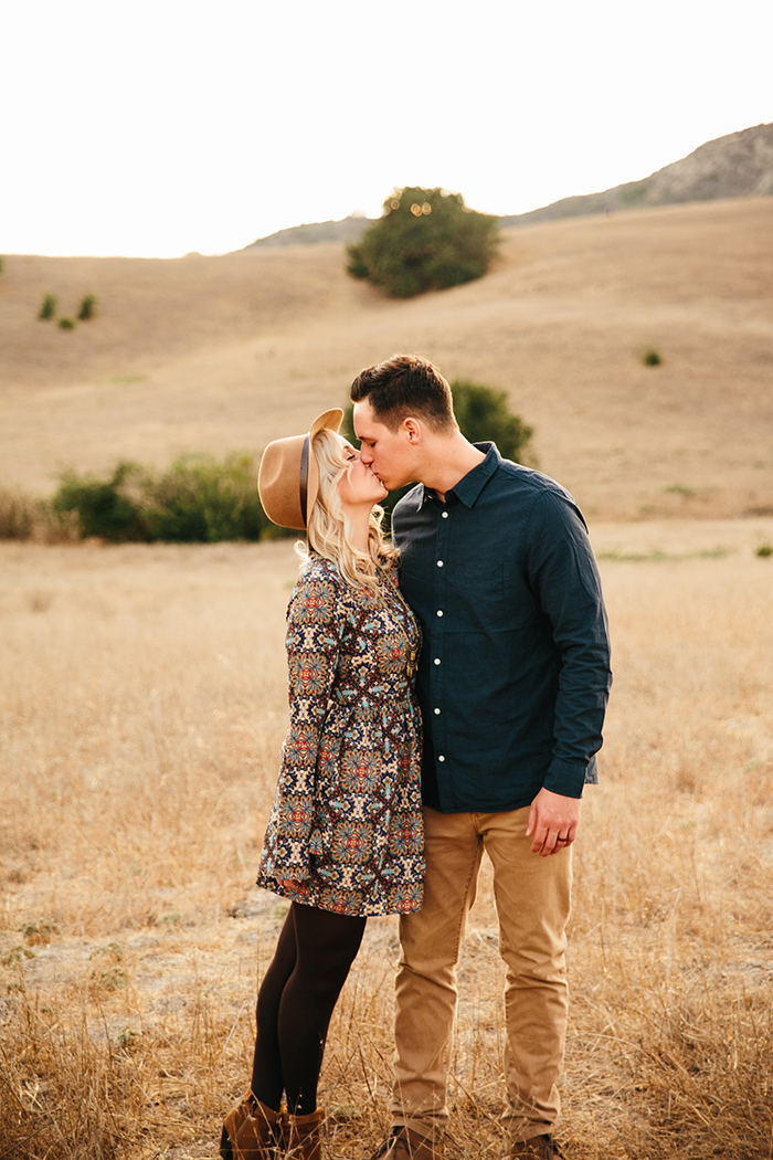 Gorgeous boho golden hour anniversary photos for a gorgeous couple!