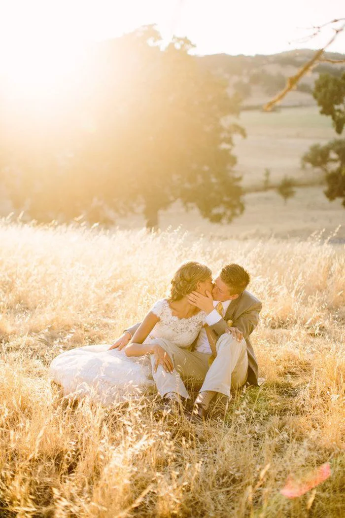 Photo by Danielle Capito Photography via Style Me Pretty