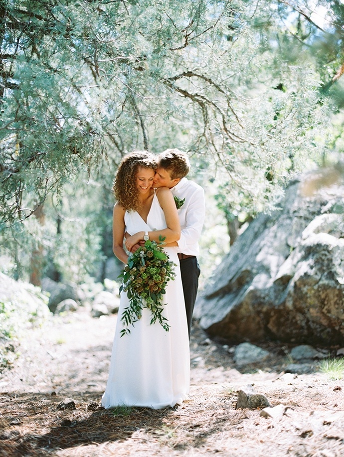 0134_NateAmber_Fine_Art_Film_Photography_Colorado_Destination_Wedding-690x917.jpg