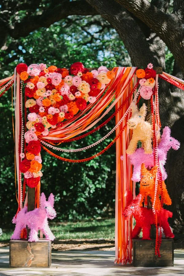 Photo by Anahi Weddings via Ruffled