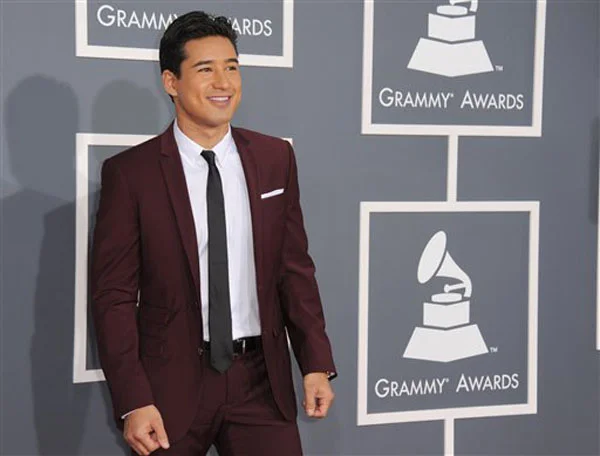 mario lopez, mario lopez grammys, mario lopez grammy fashion, mario lopez grammy style, mario lopez fashion, mario lopez style, mens red carpet fashion, mens red carpet style, hollywood mens fashion, grooms style, groom style inspiration, groomsmen style inspiration, groomsmen fashion inspiration, groomsmen outfits, groom outfits, wedding party, wedding party app, wedding app, grammys 2013, mens grammy style, mens grammy fashion, groomsmen bowtie, groomsmen bow tie ideas, groom bow tie, groom suit ideas