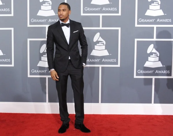 trey songz, trey songz grammys, trey songz grammy fashion, trey songz grammy style, trey songz fashion, trey songz style, mens red carpet fashion, mens red carpet style, hollywood mens fashion, grooms style, groom style inspiration, groomsmen style inspiration, groomsmen fashion inspiration, groomsmen outfits, groom outfits, wedding party, wedding party app, wedding app, grammys 2013, mens grammy style, mens grammy fashion, groomsmen bowtie, groomsmen bow tie ideas, groom bow tie, groom suit ideas