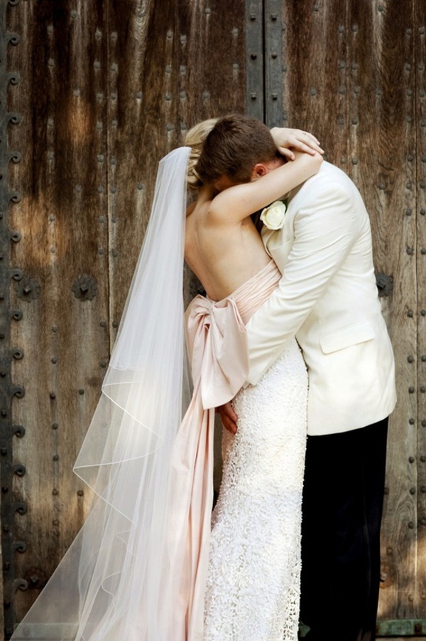 wedding dresses, wedding gowns, wedding dress with bows, wedding fashion, wedding style, wedding gown with bow, wedding dress with bow, wedding gown bow, wedding style 2013, wedding fashion 2013, wedding dress 2013, strapless wedding dress, sleeveless wedding dress, wedding dress ribbon, wedding dress lace, wedding dress sash, wedding dress sash bow, wedding gown sash, bridal bow, bride bow, bride sash