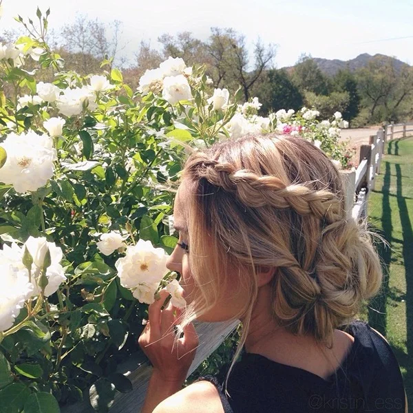 Brides-to-be: Steal Lauren Conrad's perfect wedding-worthy bridal updo!