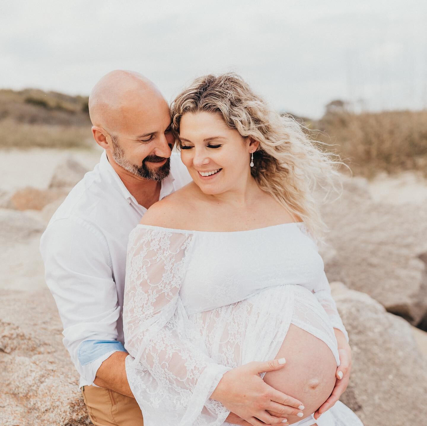 These two are expecting their first baby next month and I had the honor of capturing this special time as they wait for him to arrive 💙