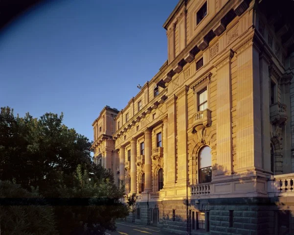 Parliament%20House%20-%20dusk_jpg.jpg